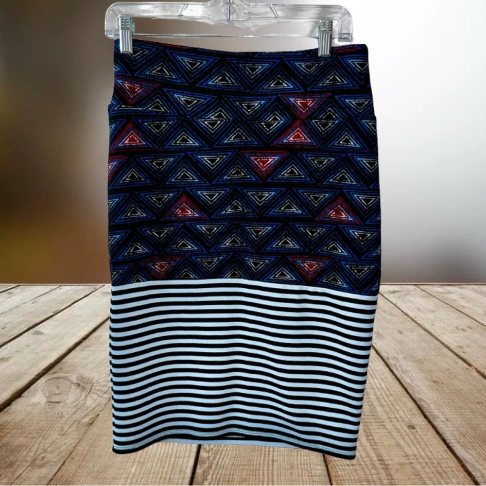 3/$30 LulaRoe Cassie pencil skirt